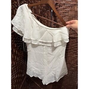 Voge Boutique White Romper Shorts One Shoulder‎ Ruffle Layered Blouse M